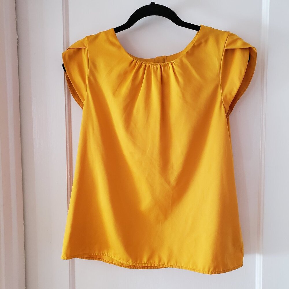 Banana Republic Factory Cheddar Yellow Short Sleeve Blouse PM Petite M